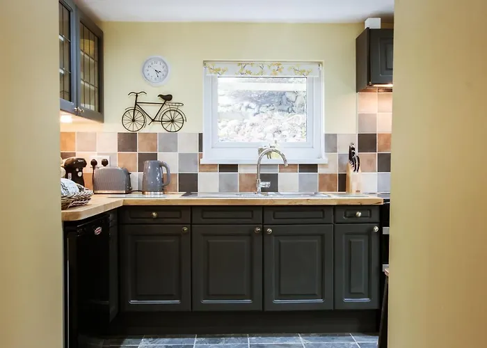 Cosy, Coastal Cottage In Snowdonia