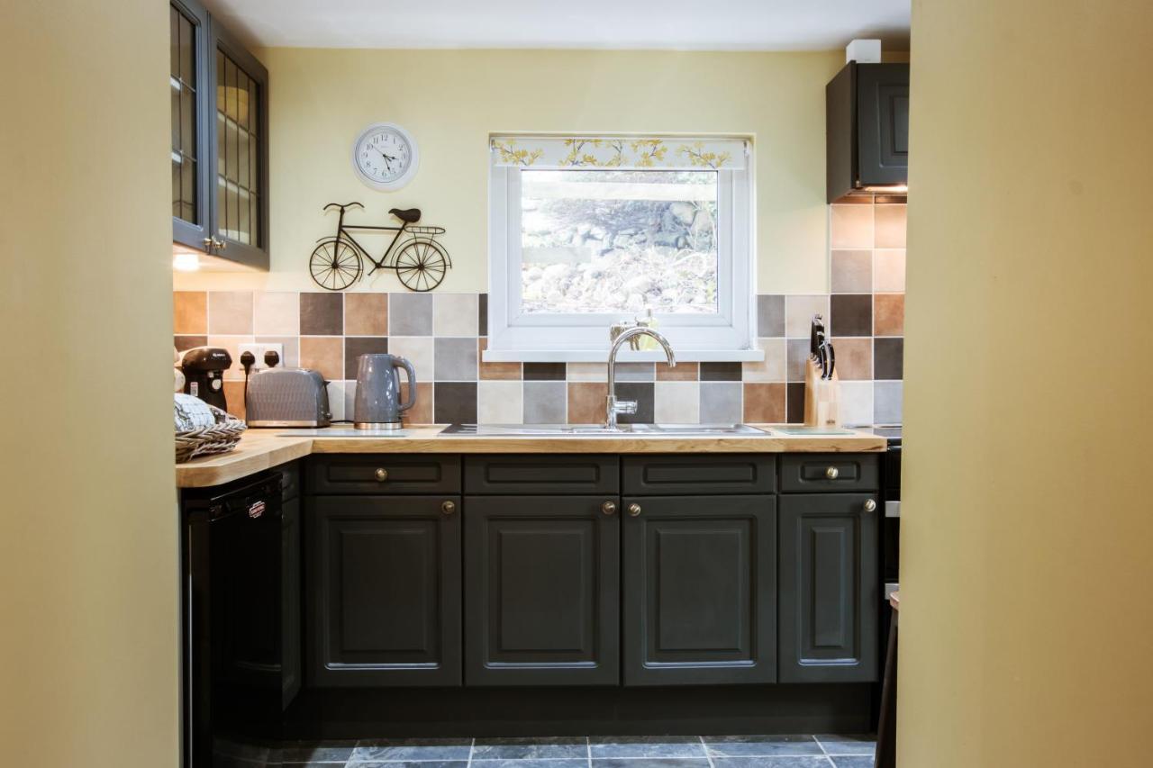 Cosy, Coastal In Snowdonia *