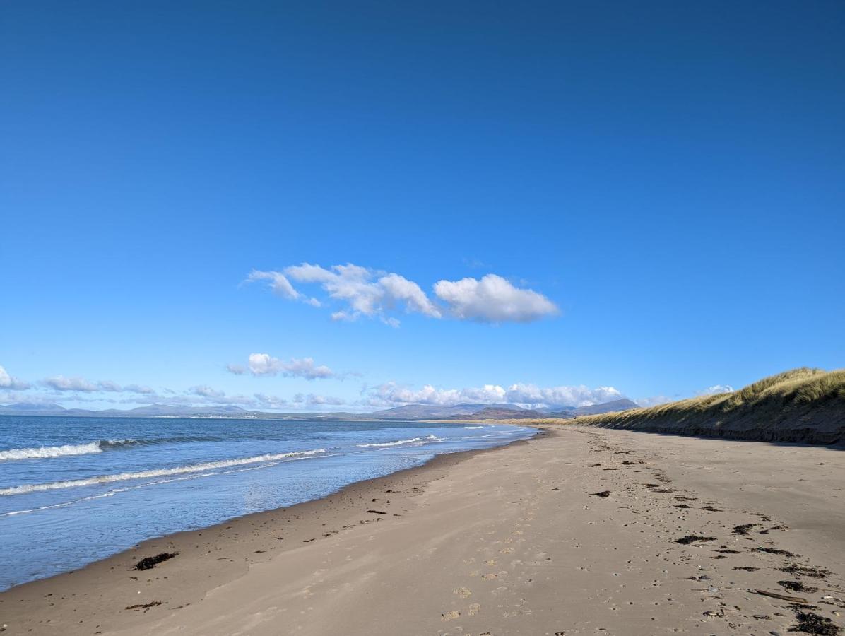Cosy, Coastal In Snowdonia Holiday home